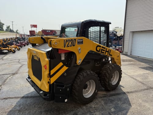 Additional Image for 2025 New Gehl V230 Skidloader