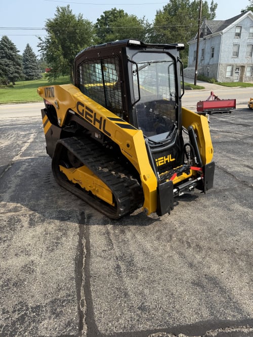 Additional Image for 2025 New Gehl VT210 Trackloader