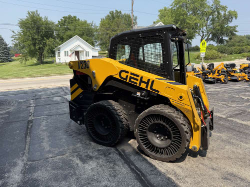 Additional Image for 2025 New Gehl V230 w/Tweels