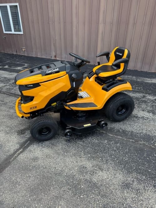 Additional Image for New 2025 Cub Cadet XT2 LX46 Fab