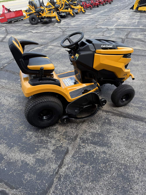 Additional Image for New 2025 Cub Cadet XT2 LX46 Fab