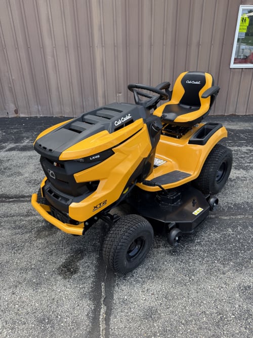 New 2025 Cub Cadet XT2 LX46 Fab