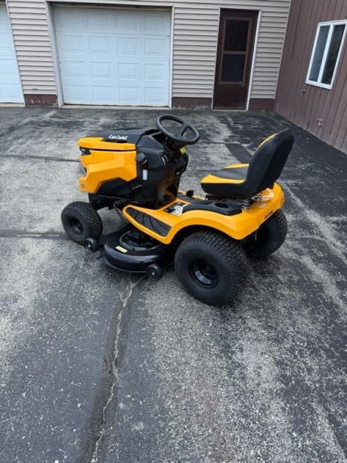 Additional Image for 2025 New Cub Cadet XT1 LT46