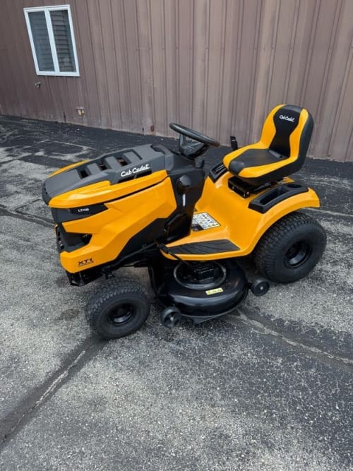 Additional Image for 2025 New Cub Cadet XT1 LT46