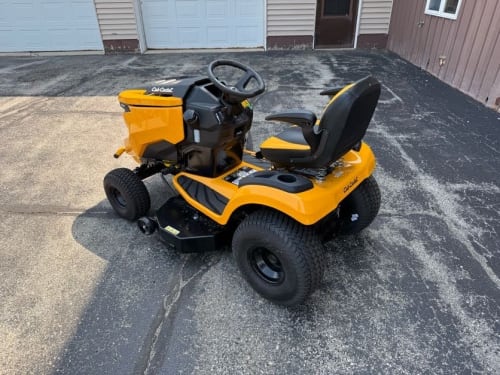 Additional Image for New 2025 Cub Cadet XT2 LX42