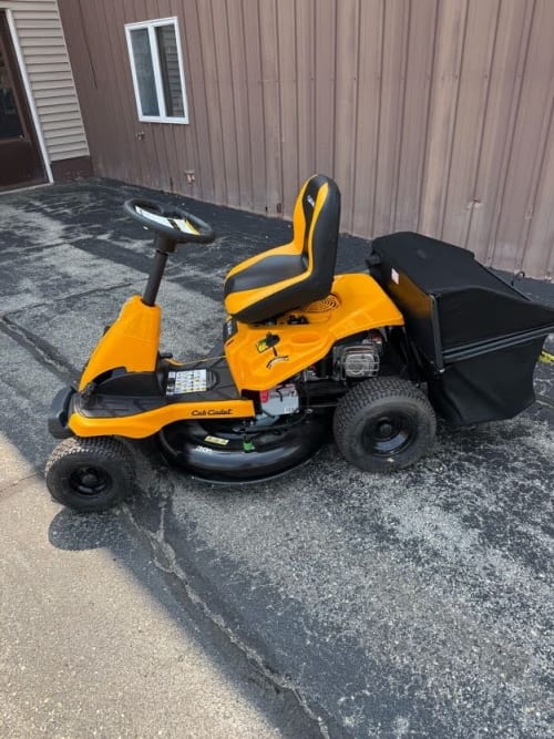Additional Image for 2025 New Cub Cadet CC30 H and Bagger