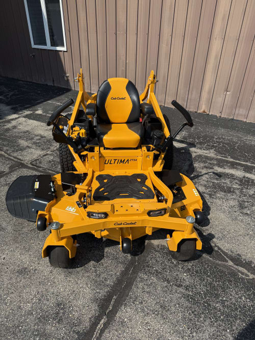 Additional Image for 2025 New Cub Cadet ZTX 4 60" Fab