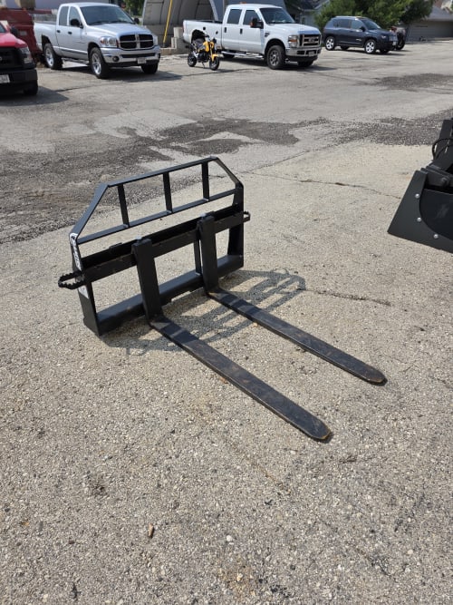 New Manitou Pallet Forks 48" Tines