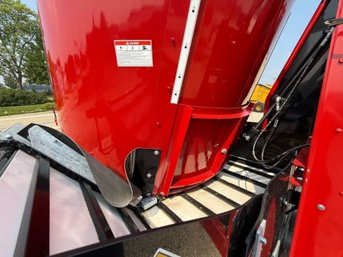 Additional Image for 2024 New Jaylor 5750 TMR Feed Mixer