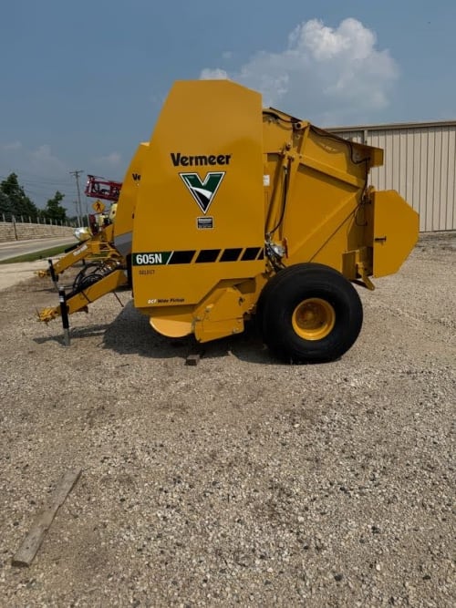 Additional Image for 2025 New Vermeer 605N Baler