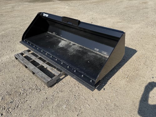 84" Manitou Heavy Duty Dirt/Construction Bucket