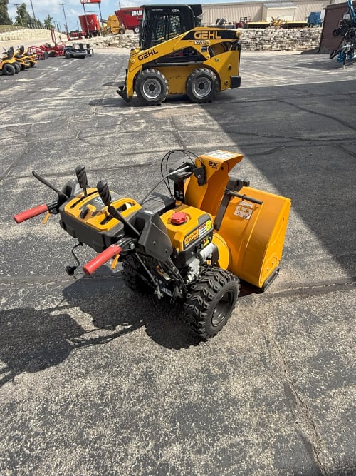 Additional Image for 2025 New Cub Cadet 30" 2X INTELLIPOWER EFI Two-Stage Snow Blower 