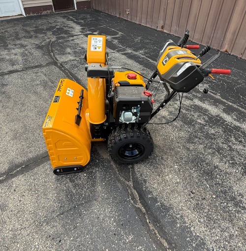 Additional Image for 2025 New Cub Cadet 28" 3X INTELLIPOWER Three-Stage Snow Blower