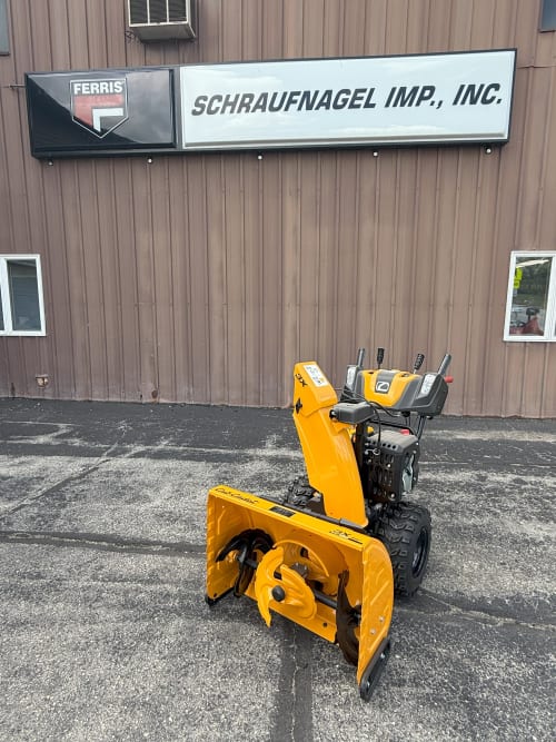 Additional Image for 2025 New Cub Cadet 28" 3X INTELLIPOWER Three-Stage Snow Blower