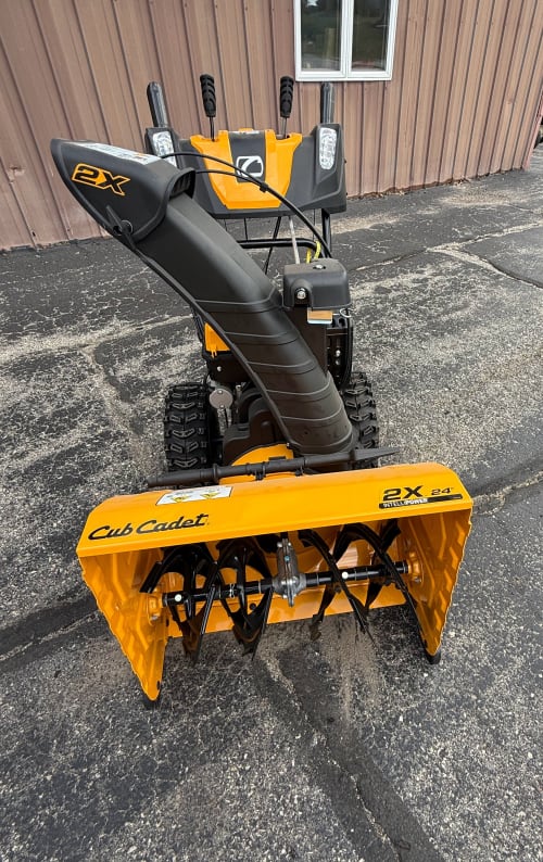 Additional Image for 2025 New Cub Cadet 24" 2X INTELLIPOWER Two-Stage Snow Blower