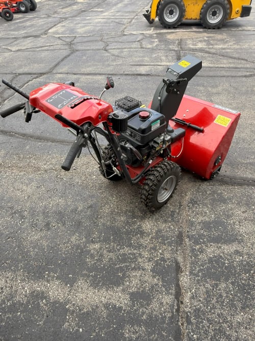 Additional Image for 2022 Snapper H1732ES 32" Two-Stage Snow Blower w/ Electric Start