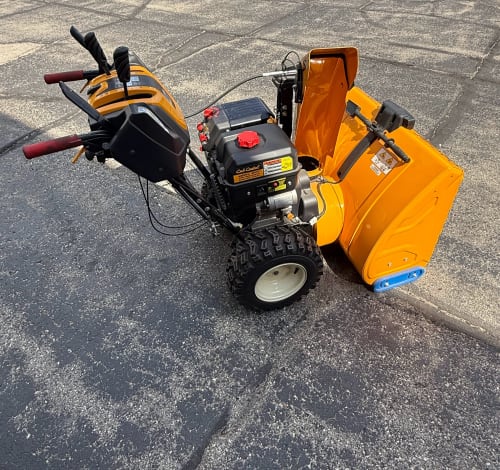 Additional Image for 2025 New Cub Cadet 30" 3X HD INTELLIPOWER Three-Stage Snow Blower