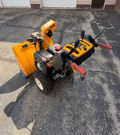 Additional Image for 2025 New Cub Cadet 30" 3X HD INTELLIPOWER Three-Stage Snow Blower