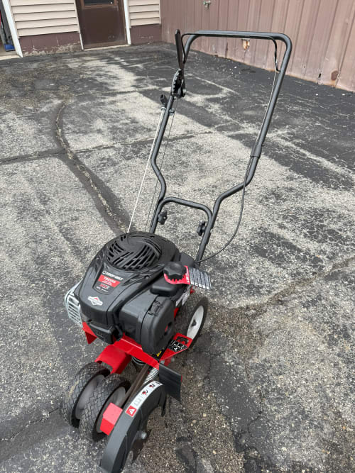 Additional Image for 2025 New Troy-Bilt TBE550 Driveway Edger