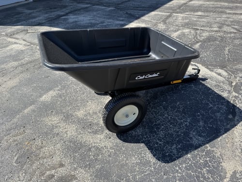 Additional Image for 2025 New Cub Cadet 10 cu. ft. Poly Swivel Dump Cart