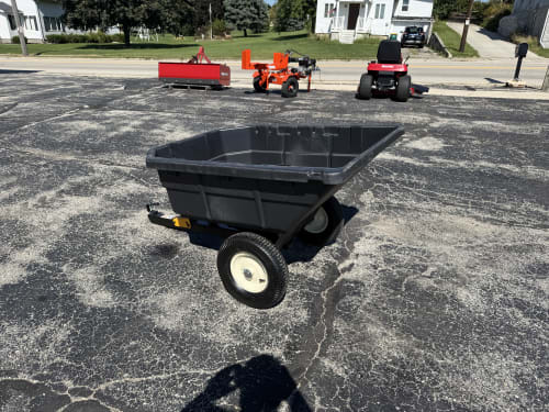 Additional Image for 2025 New Cub Cadet 15 cu. ft. Poly Swivel Dump Cart