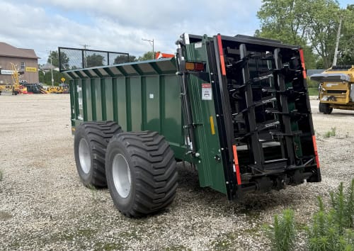 Additional Image for New Art's-Way X550 Manure Spreader