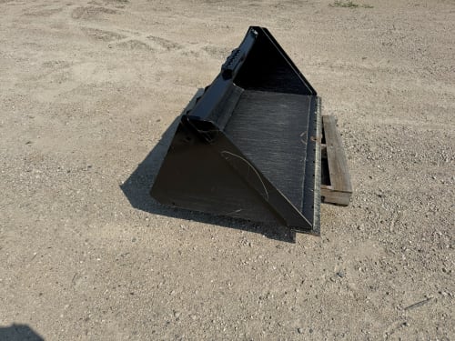 Additional Image for 70" Manitou Heavy Duty Dirt/ Construction Bucket