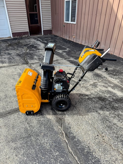 Additional Image for 2025 New Cub Cadet 24" 2X Two-Stage Snow Blower