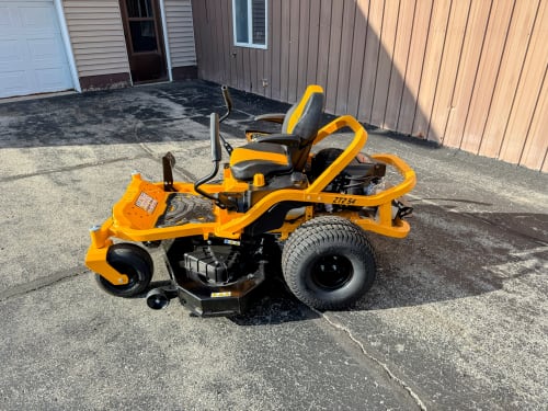 Additional Image for 2025 New Cub Cadet ZT2 54" Fab