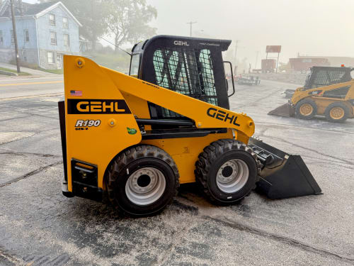Additional Image for 2025 New Gehl R190 Gen 2 Skidloader