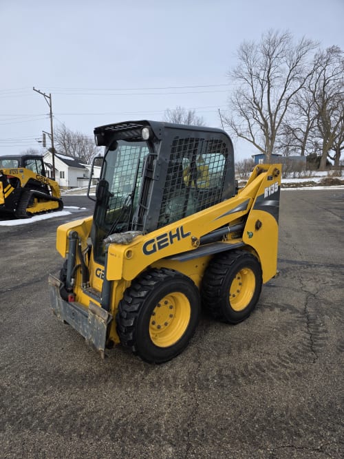 Additional Image for 2016 Used Gehl R135 Skidloader
