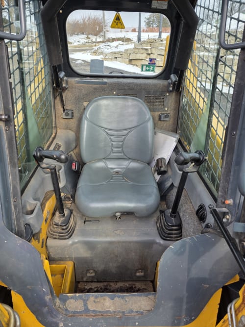 Additional Image for 2016 Used Gehl R135 Skidloader