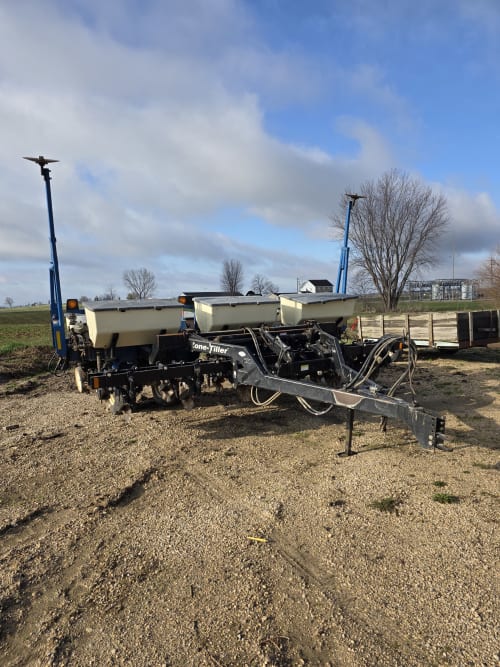 Additional Image for Kinze 3000 6 Row Planter