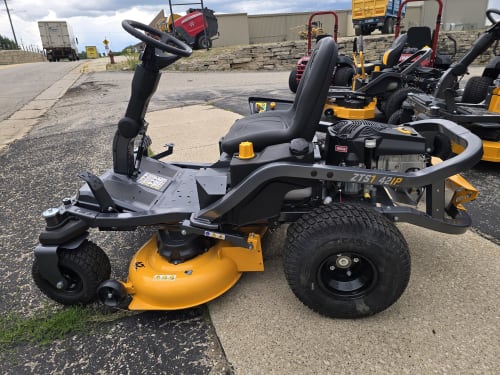 ZTS1 42IP Cub Cadet