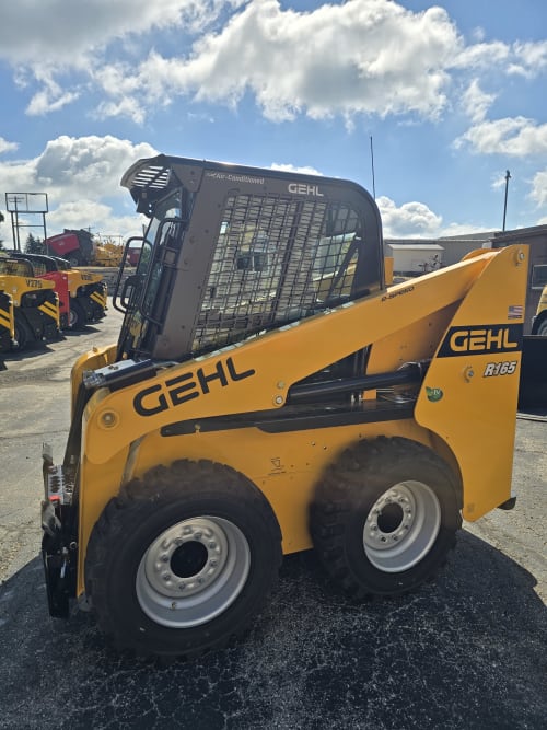 Gehl R165 Skidloader