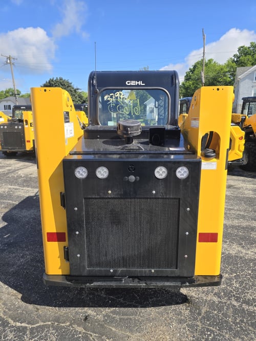 Additional Image for Gehl R165 Skidloader
