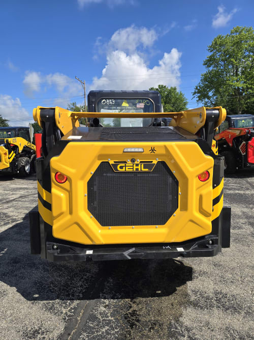 Additional Image for Gehl V335 Skidloader