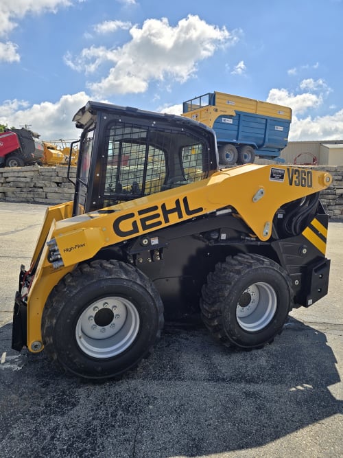 Gehl V360 Skidloader