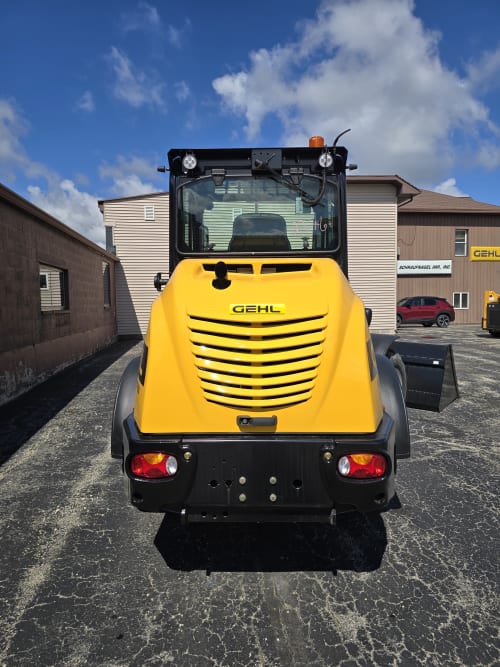 Additional Image for Gehl ALT750FL Articulated Loader