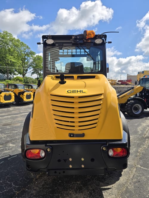 Additional Image for Gehl ALT750FL Articulated Loader