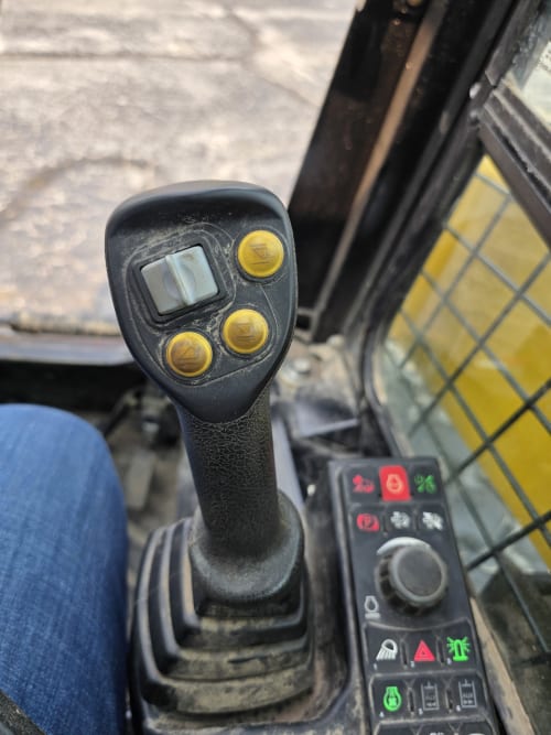 Additional Image for 2024 Gehl V230 Skidloader