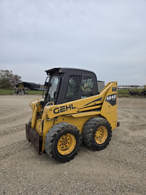 2005 Gehl 4640