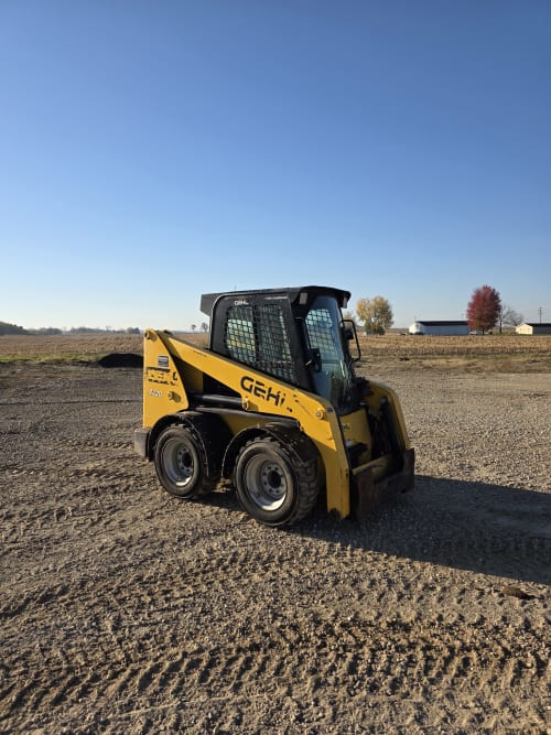 2020 Gehl R220