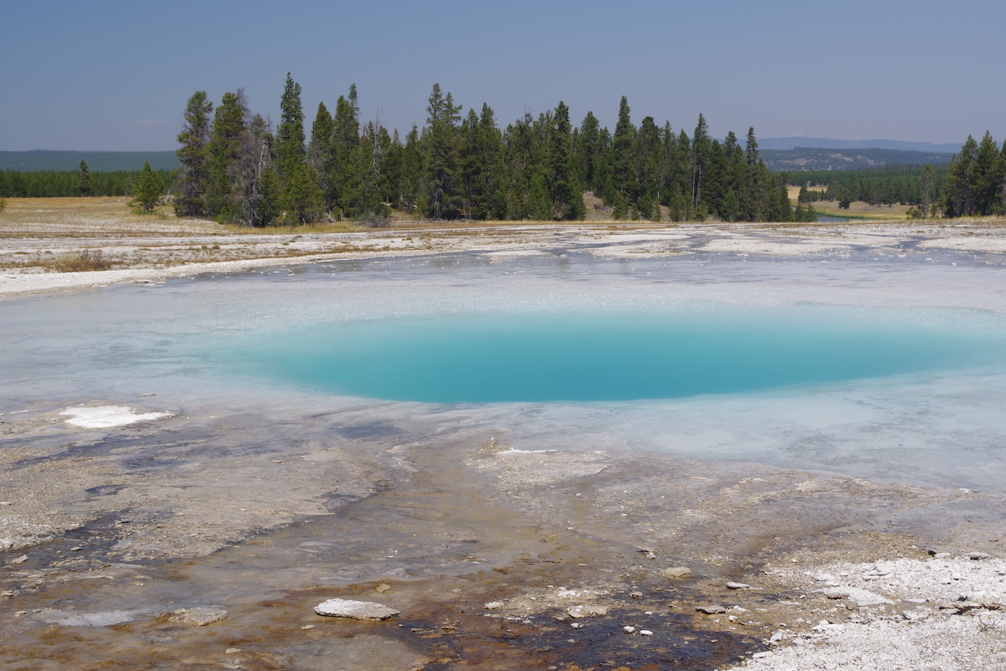 Opal pool, Midway Geyser Basin Trailhead, Yellowstone