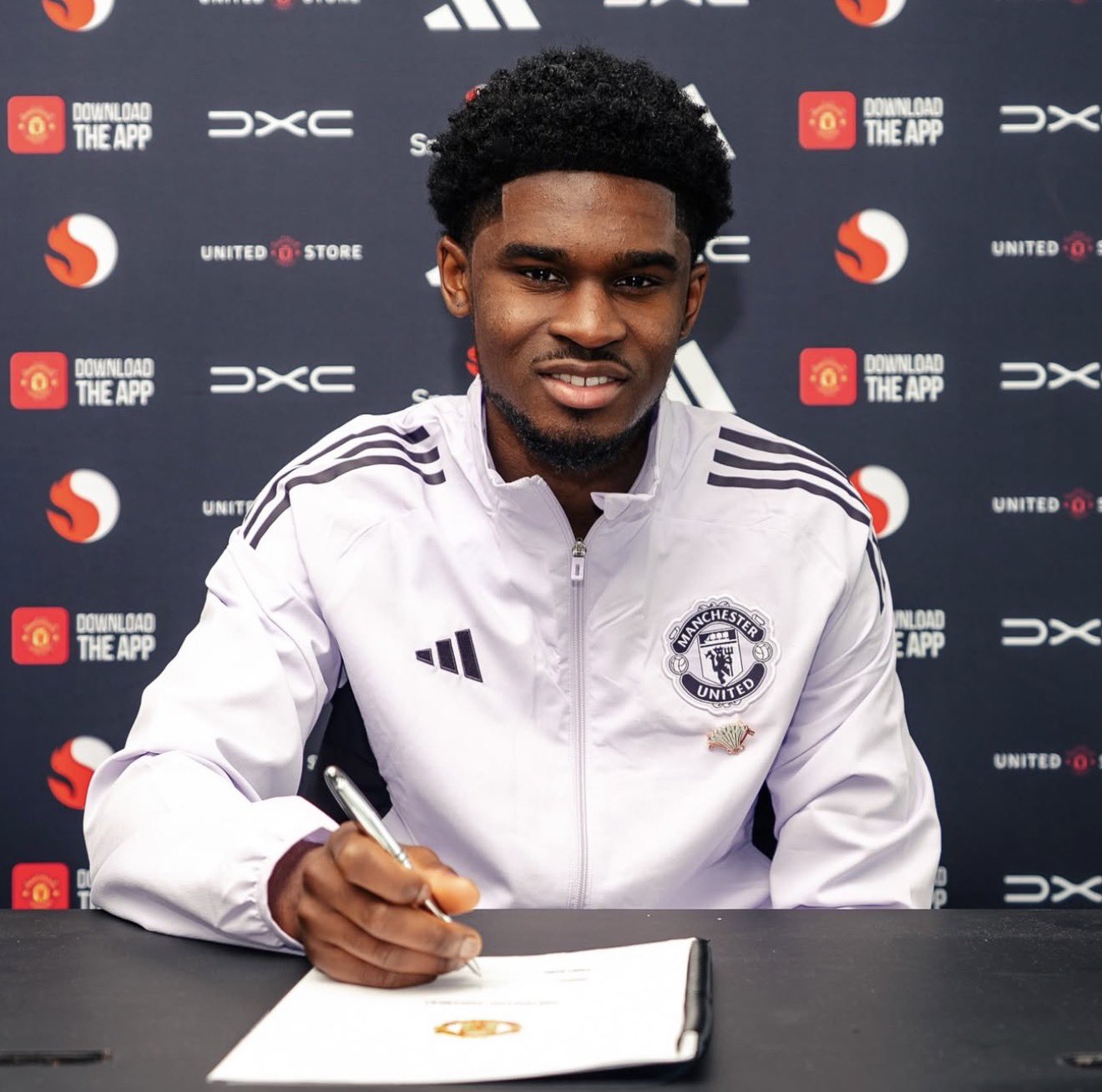 Manchester United Secure Future as Jaydan Kamason Signs New Deal Until 2028