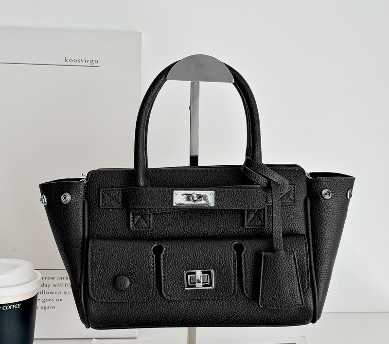 Commuter Shoulder Bag thumbnail