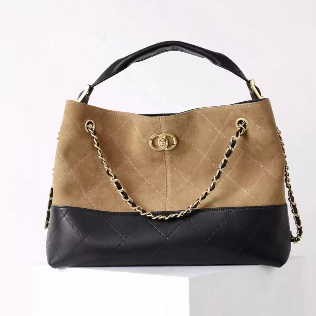 Chanel-style suede shoulder bag thumbnail