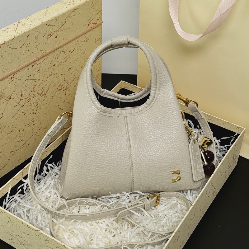 Korean-Style Textured Women's Handbag thumbnail