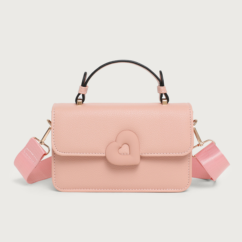 Bag with Heart Decoration thumbnail