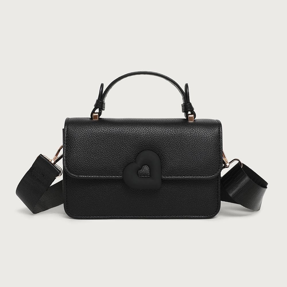 Bag with Heart Decoration thumbnail